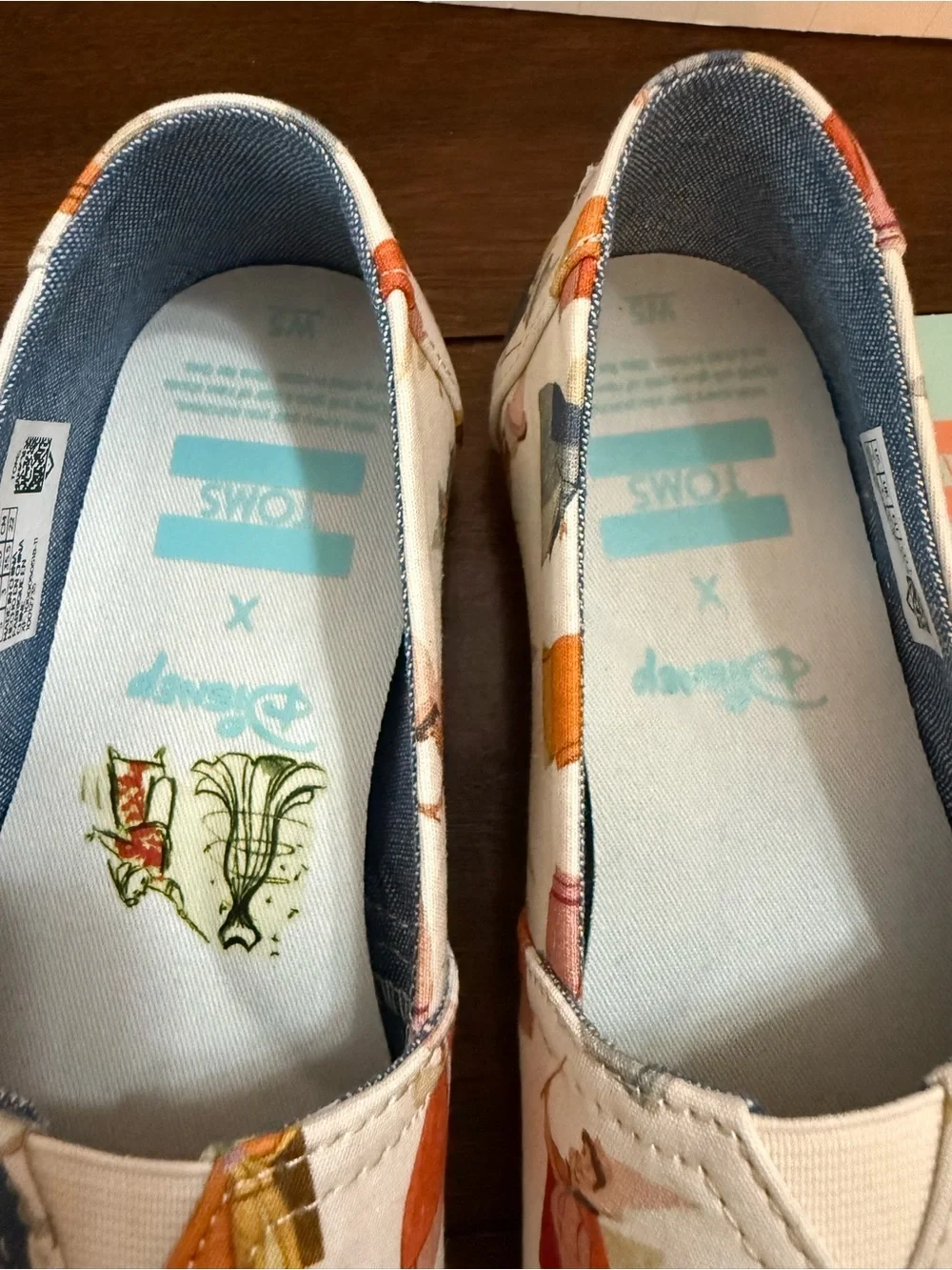 TOMS x Disney Women's Fairy Tale Canvas Slip-On Shoes in Cream Size 5